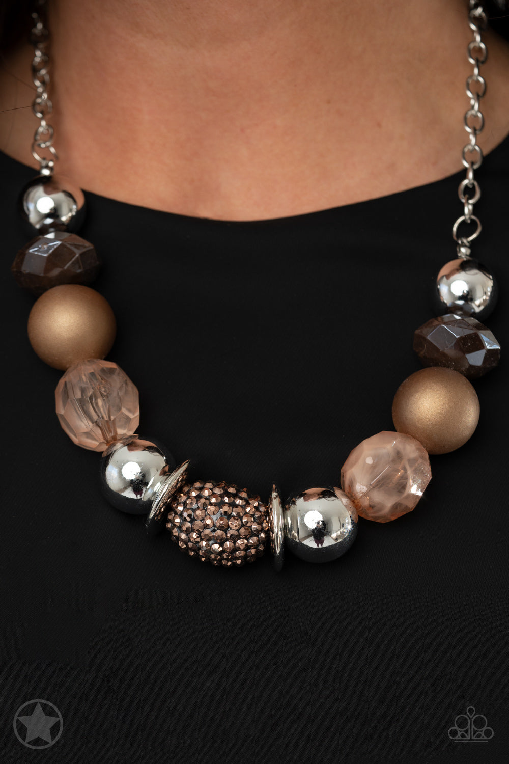 A Warm Welcome -  Blockbuster Paparazzi Necklace - Glam4love