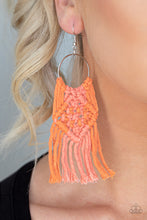 Load image into Gallery viewer, Macrame Rainbow - Orange
