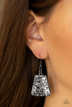 Load image into Gallery viewer, Here Comes The Huntress - Multi Paparazzi Necklace