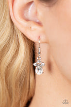 Load image into Gallery viewer, Paparazzi Flawlessly Famous - Red