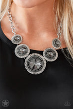 Load image into Gallery viewer, Global Glamour Paparazzi Necklace - Glam4love
